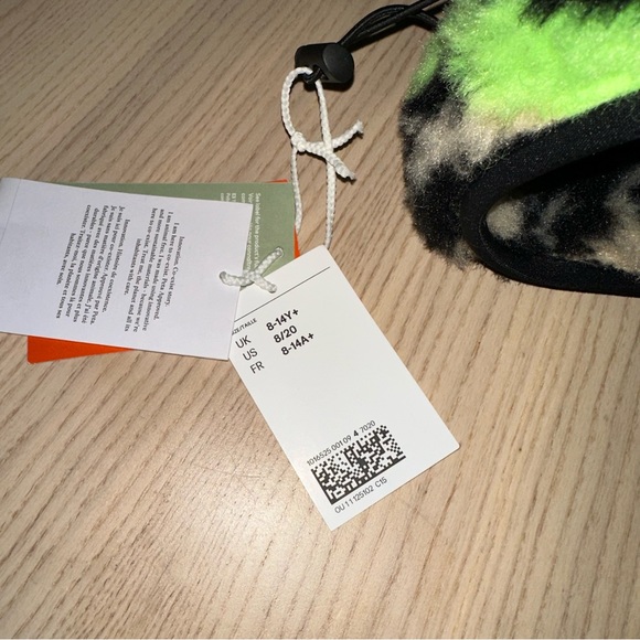 H&M innovation co-exist collection fleece hat - Picture 8 of 8